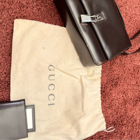 Vintage Gucci Baguette Bag with padlock - Picture 14 of 15